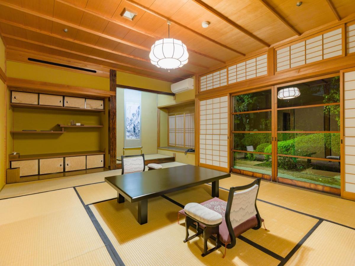 Готель Hagi No Yado Tomoe Екстер'єр фото